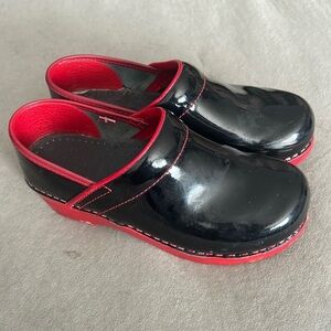 Women's Sanita Xenia Clogs RED Size 36/6
